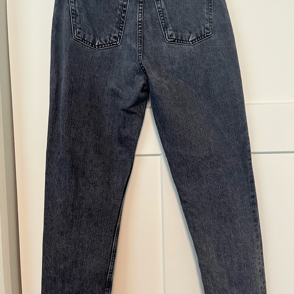 Everlane cheeky jeans size 26 regular length. Gently worn, always air dried.